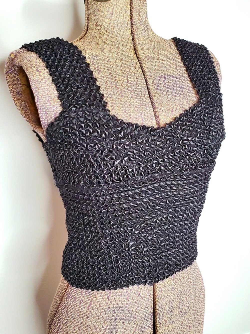 Black vintage popcorn top 90s